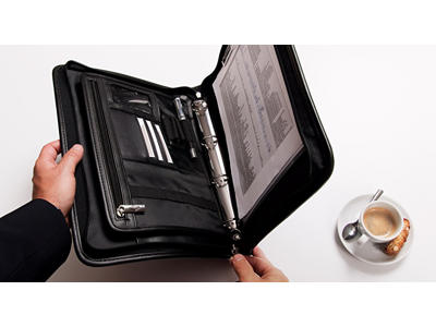 Salgsmappe A4 m/lynlås og aftagelige ringe og clipboard