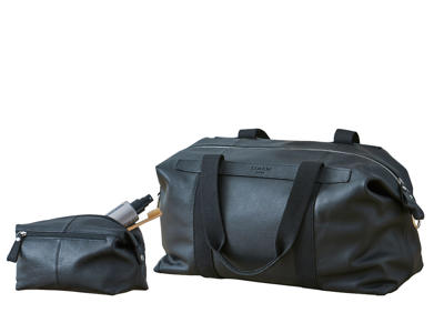 Corium Weekendtaske og Toilettaske i sort læder. 