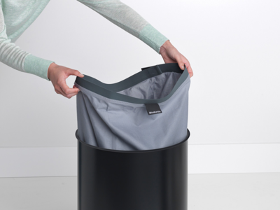 Brabantia vasketøjskurv 60 liter sort/kork låg 