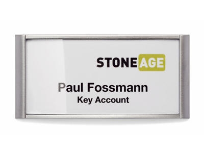 Navneskilt 74x34mm m/nål og klemme 10 stk.