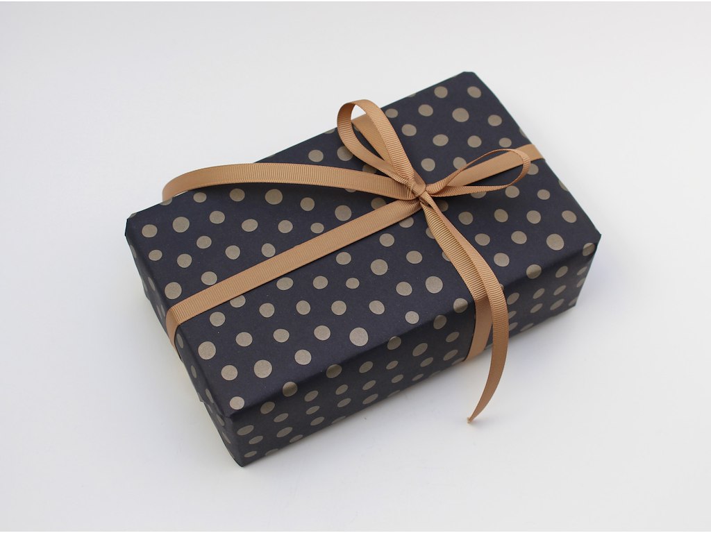 Gavepapir | Spoton | mørkeblå/guld | 38 cm x 154m