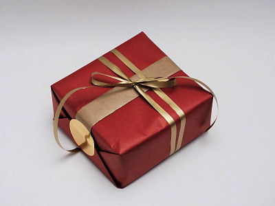 Gavepapir | rød/guld | dobbeltsidet | 55 cm x 130m