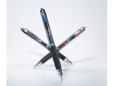 Uniball Signo 207 blå fine 0,7mm