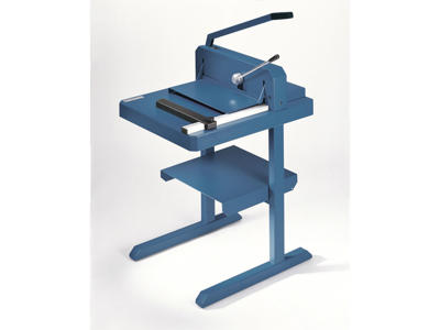 Bord til stabelskæremaskine med hylde