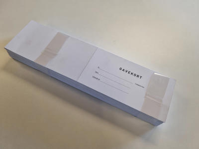 Gavekort sort 8,5x16cm 100 stk